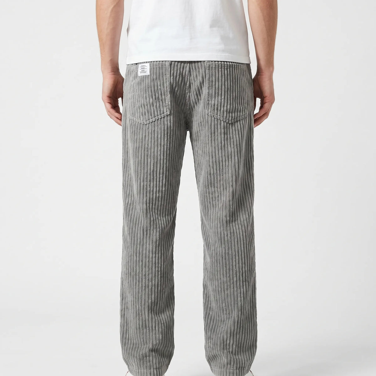 Cómodo pantalón de pana para hombre