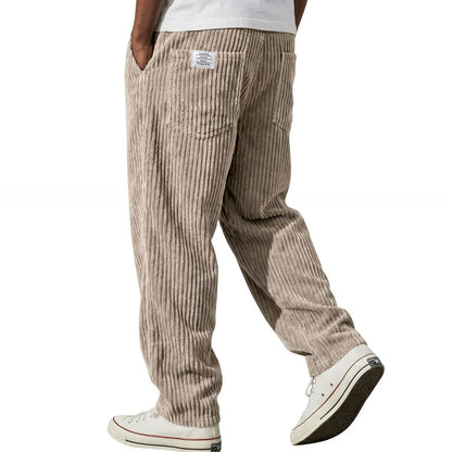 Cómodo pantalón de pana para hombre
